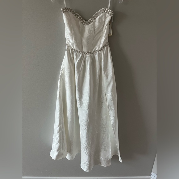 V. Chapman Lucia Dress in White Baroque Floral - Picture 5 of 15